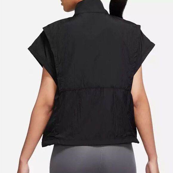 Nike Training Vest Repel City Ready Black Oversized Athletic Windbreaker Vest - Picture 2 of 10